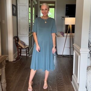 Elegant Teal Midi Dress